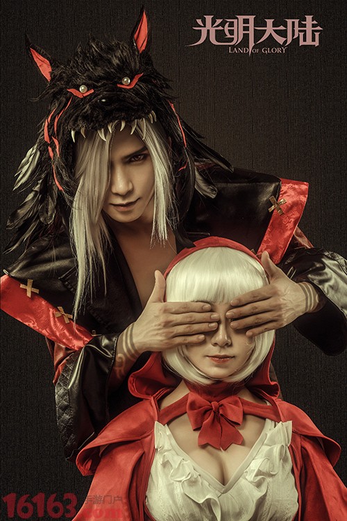 阴川蝴蝶猪大秀恩爱《光明大陆》反套路童话CP亮相