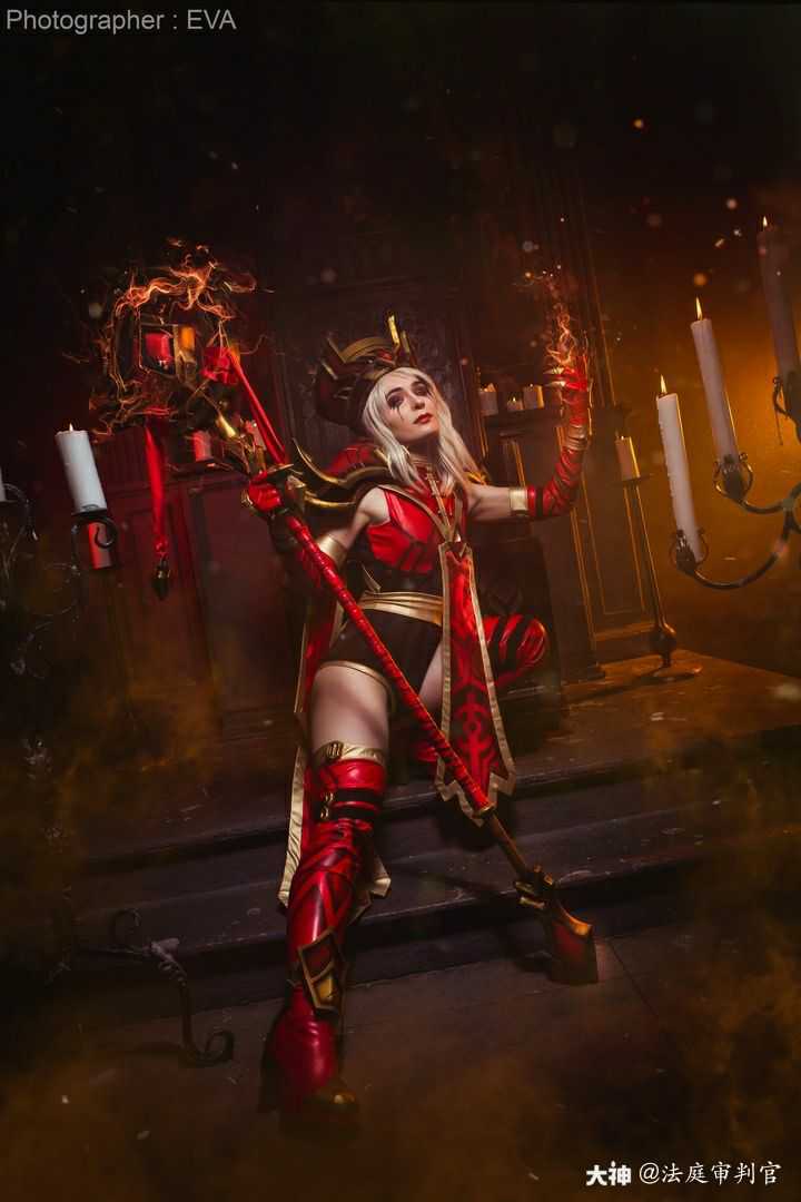 最喜欢魔兽的迈特怀恩cos,红色太好看了!