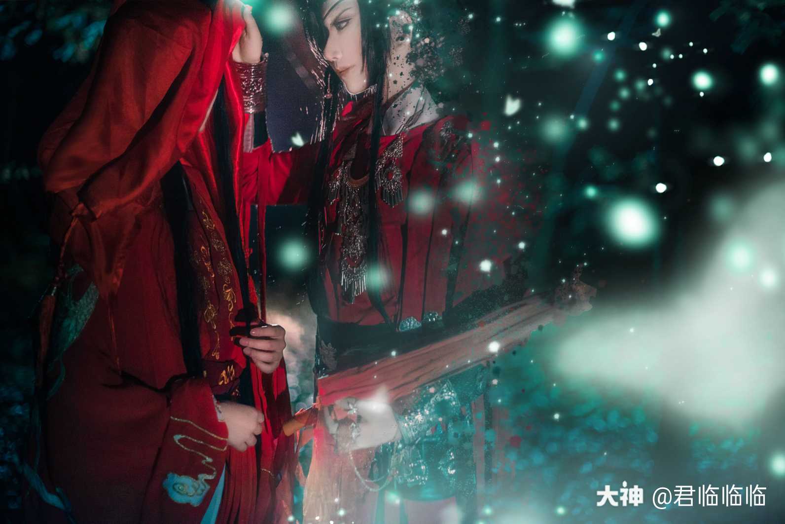 轻漫##cosplay# 与君山 谢怜 君临 花城 火绡衣 摄影 红进 其余自理