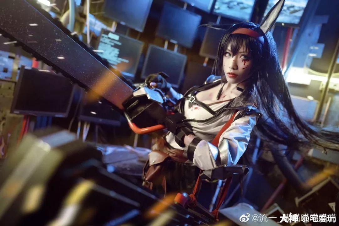 【cosplay欣赏】《明日方舟》煌