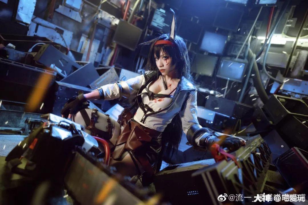 【cosplay欣赏】《明日方舟》煌