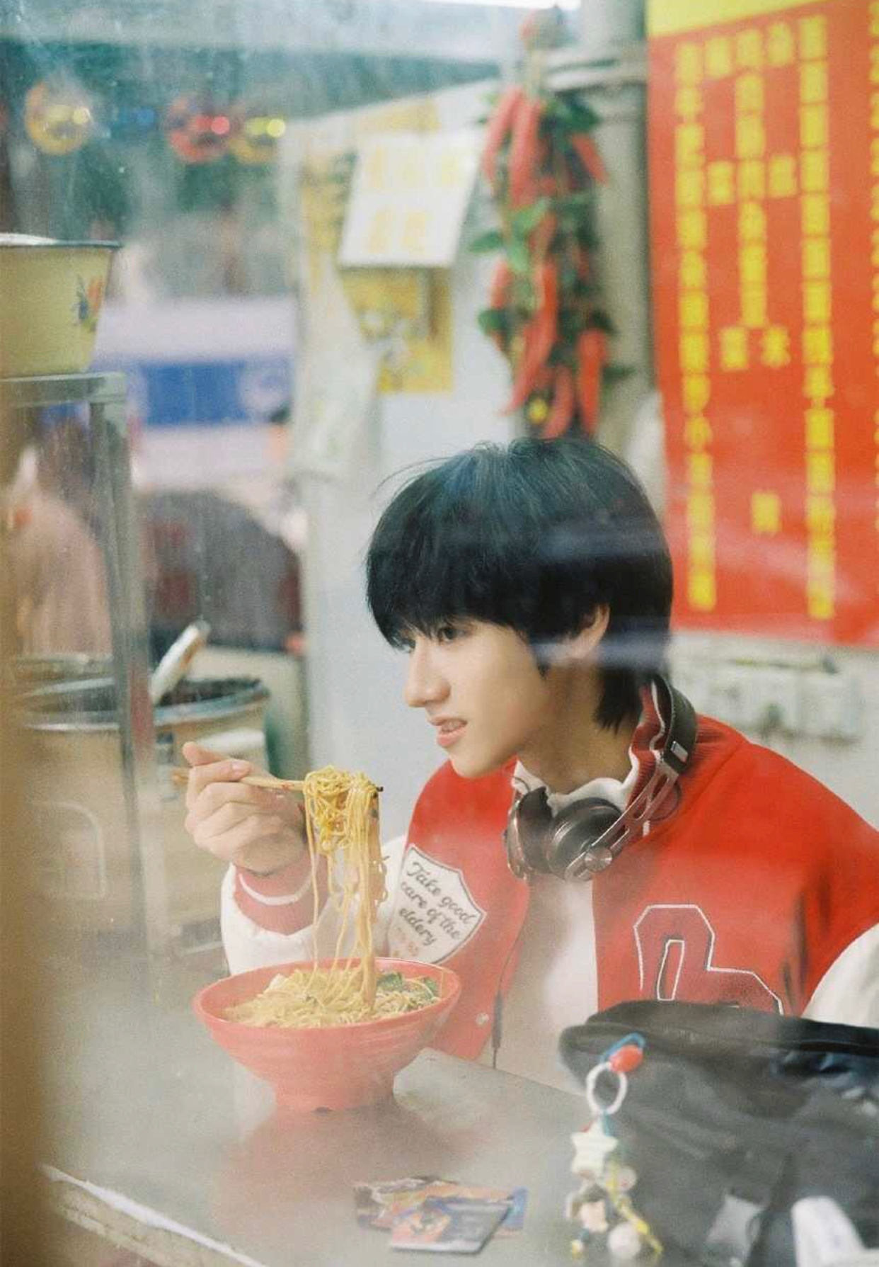 朱志鑫这组写真不是粉丝看.