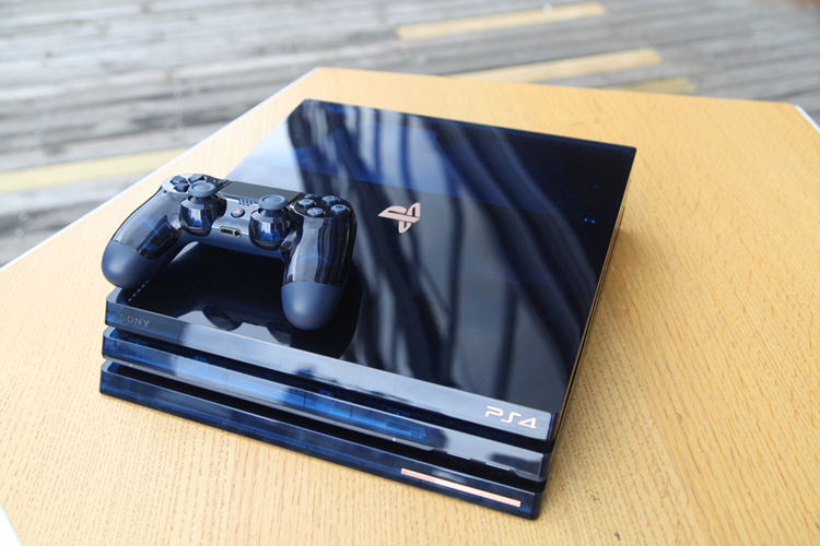 就是你渴望的“索尼蓝”—— PS4 Pro 5亿限定版开箱