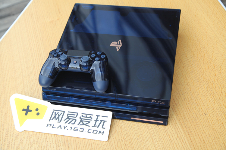 就是你渴望的“索尼蓝”—— PS4 Pro 5亿限定版开箱