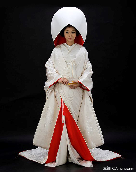 果然 红蝶般若相以前的确是拿刀的 只不过没上线就改成了扇子 来自大神第五人格圈子 九久爱盲盲