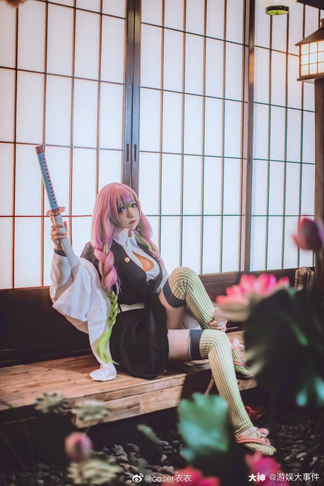 鬼灭之刃-恋柱cos秀