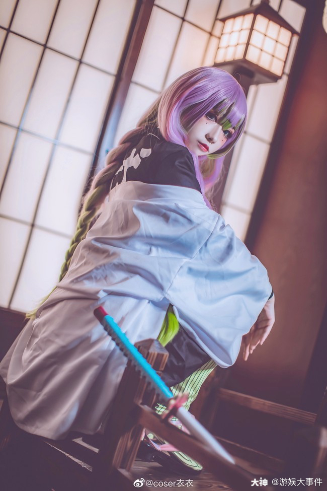 鬼杀队可是我重要的容身之所,我绝不让同伴被杀!鬼灭之刃-恋柱cos秀