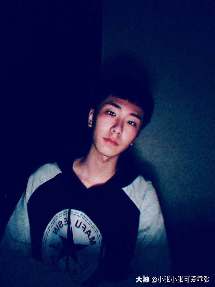 我更新了个人相册 来自小张小张可爱乖张 - 大神