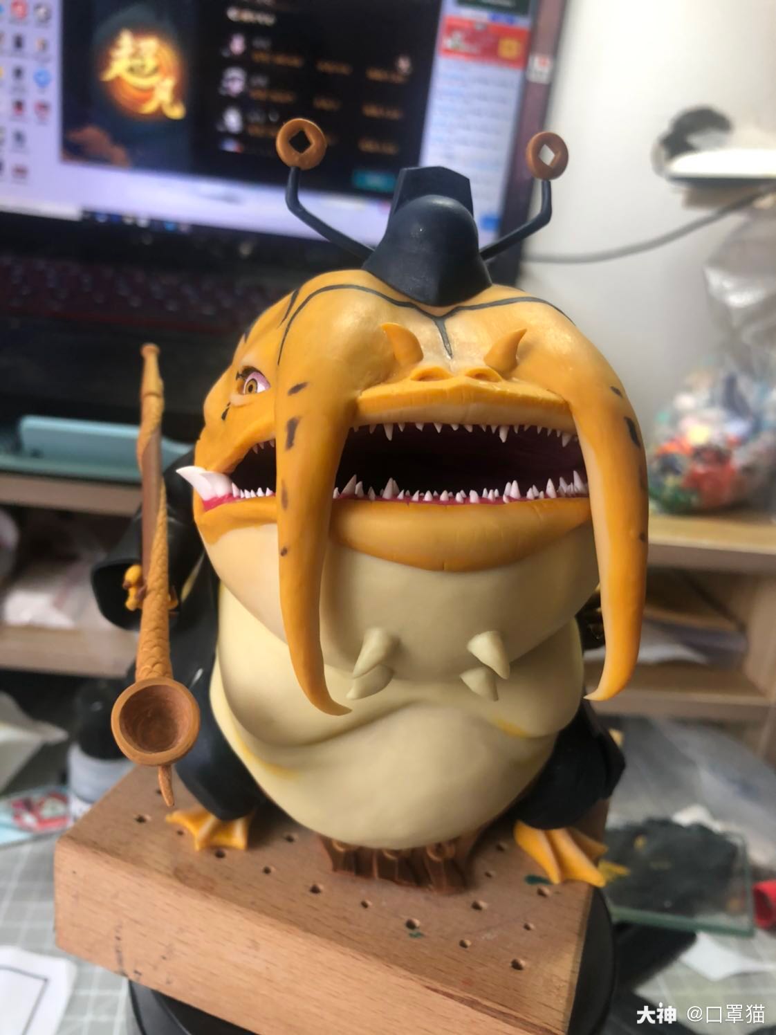 小子,老夫衣服上的铜钱可是织布料的时候直接织出来的!