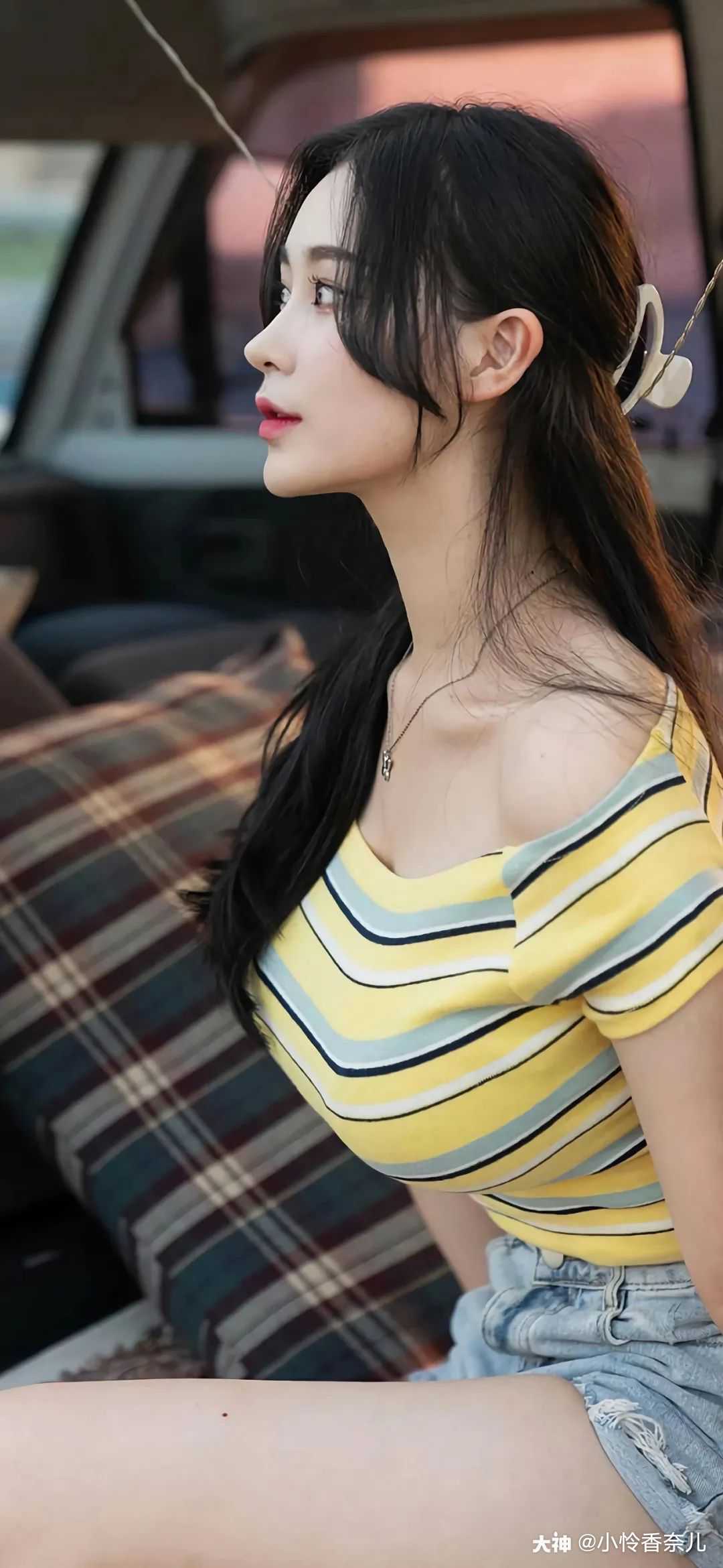 美女的侧脸颜值真的很优越_来自网易大神圈子_骑猪dou兜风