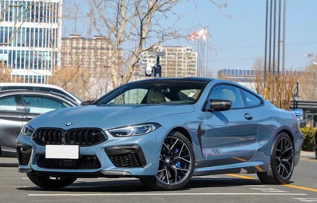 宝马m8(bmw m8)是宝马旗下的顶级跑车,采用m部门为其量身打造的4.