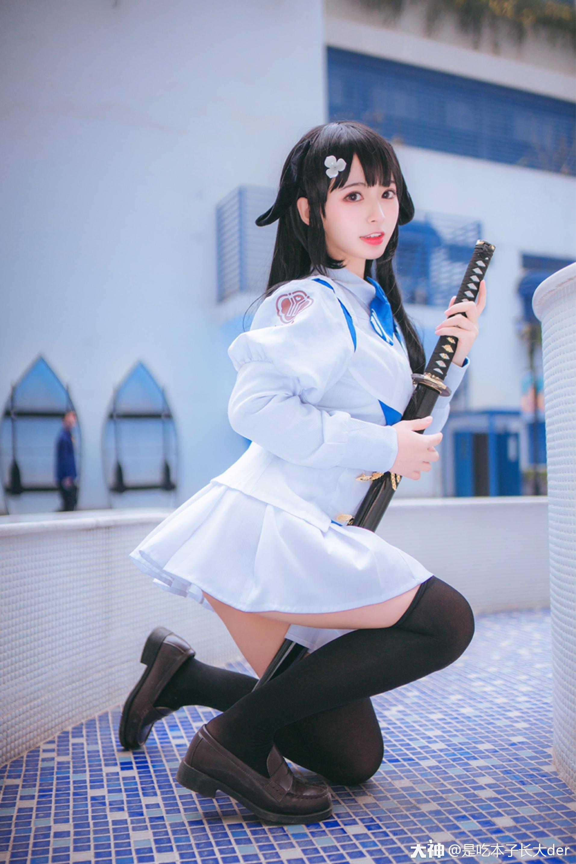 摄影/后期:百奇 via丨肃雨雨雨 #碧蓝航线##鸟海##cos