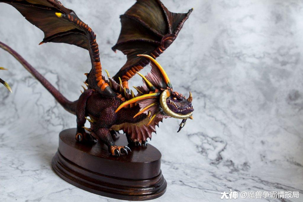 玩家自制的奈法利安雕像,我的天!