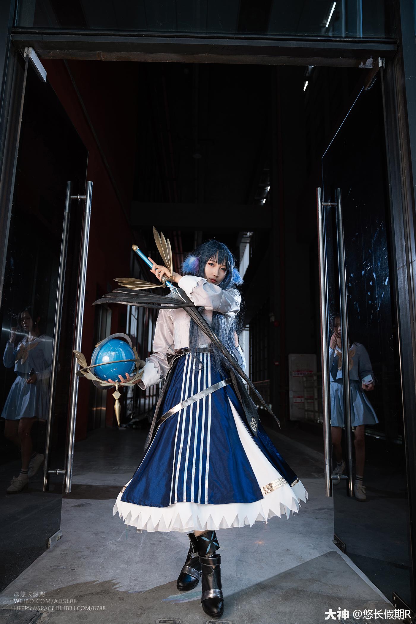 悠长假期r          1/31       来自网易大神 【cos每日赏-萤火虫