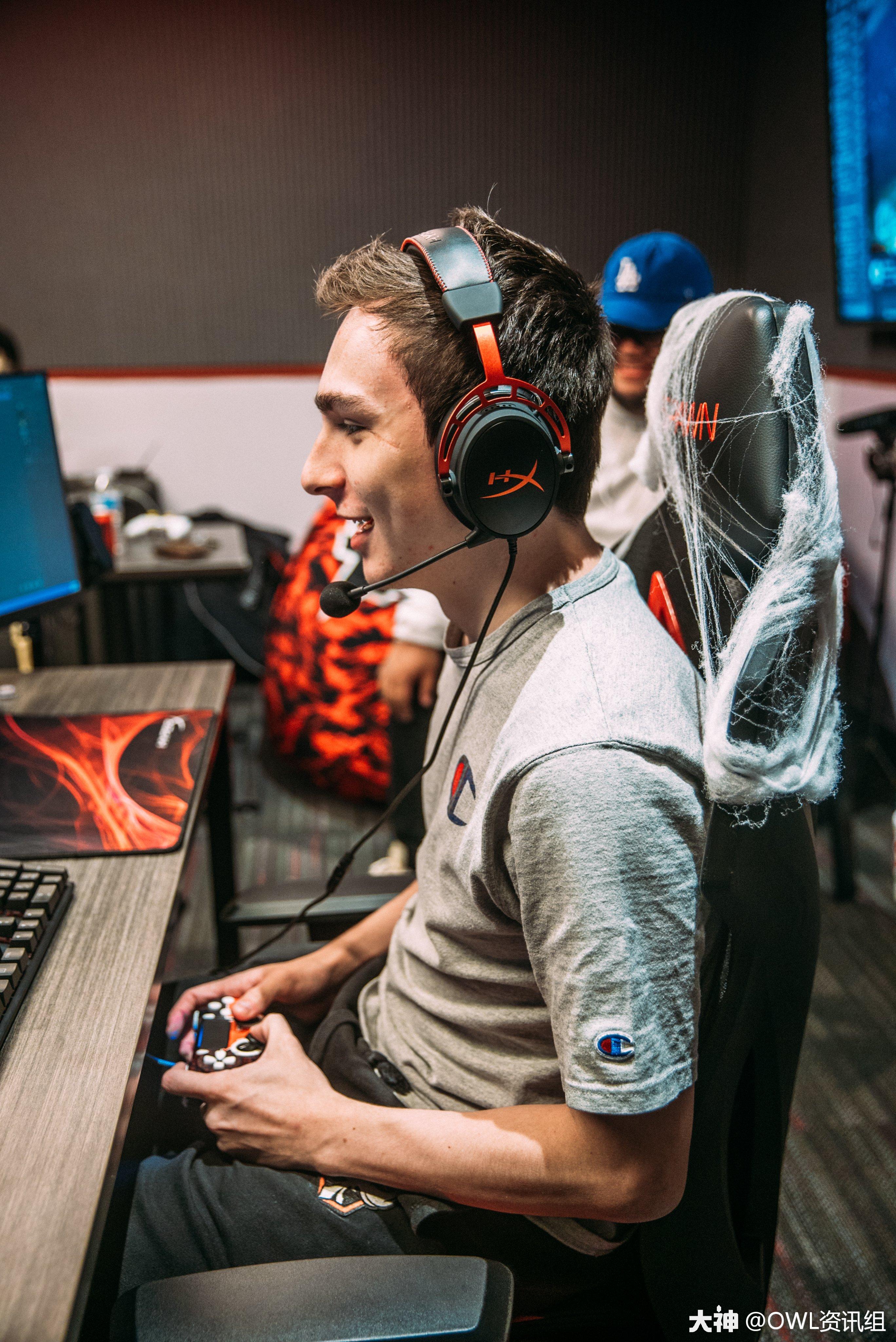 亚特兰大君临队举办活动,.