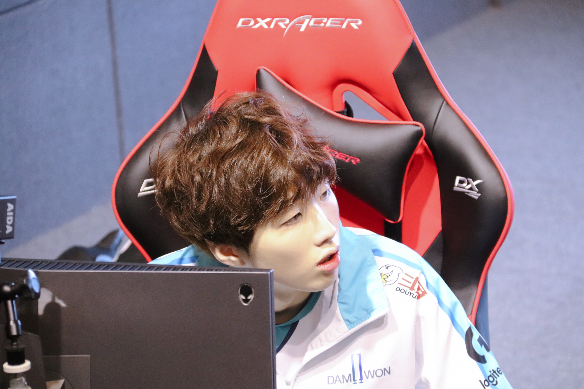 今天 粉丝见面会活动返图 成为冠军后的第一天就在疯狂营业