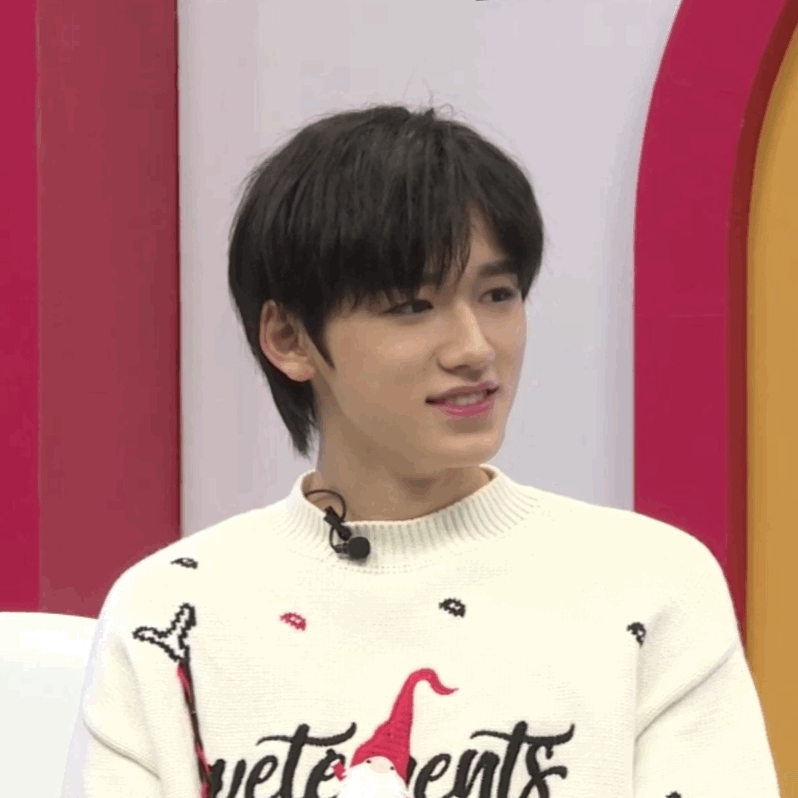 宋亚轩肚子笑痛没有我不知道 我反正肚子笑痛了哈哈哈哈哈哈哈哈_apex