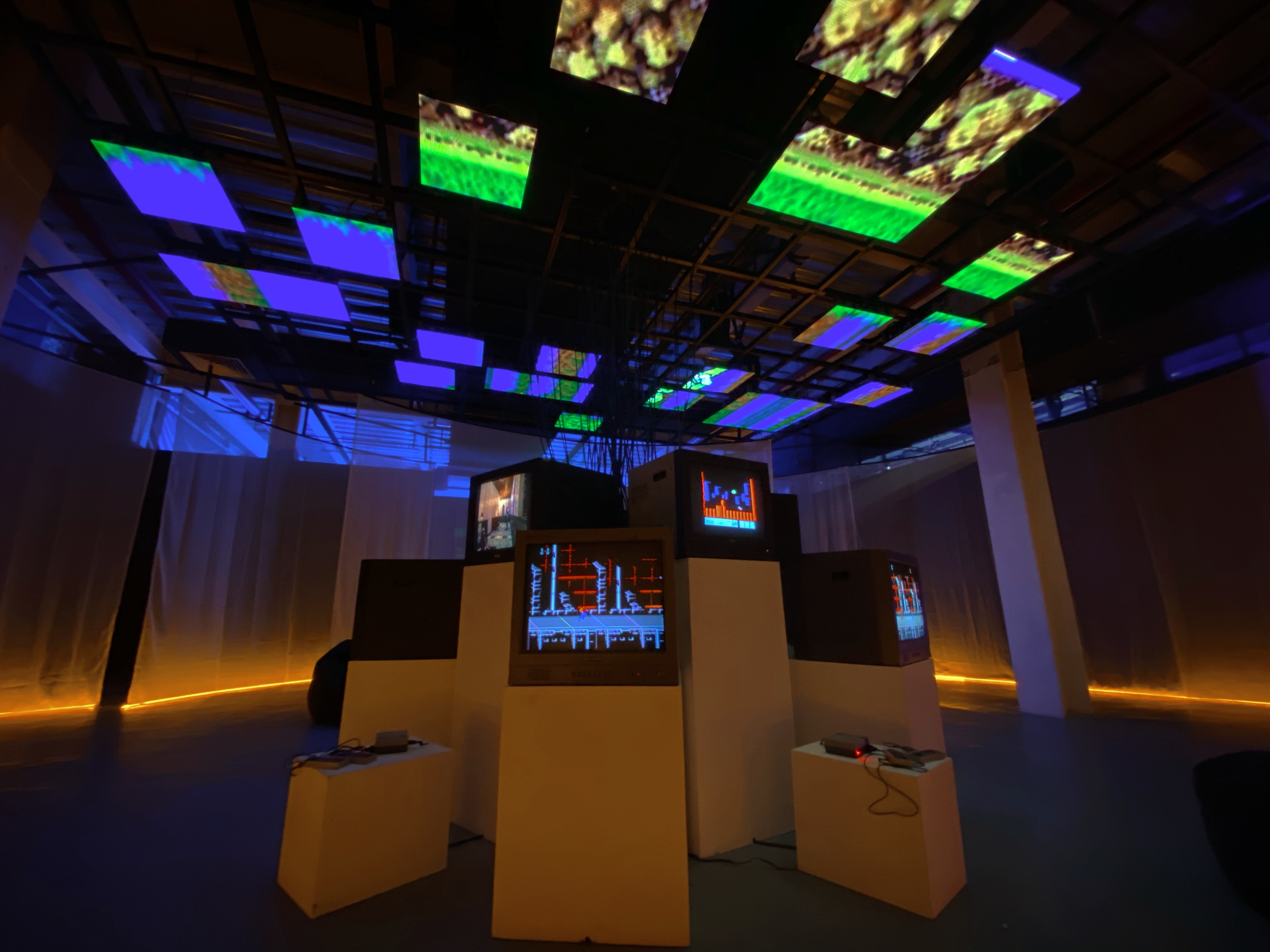 艺术馆艺术展览mcam明当代美术馆云型 艺术装置展览展示游戏的人展览