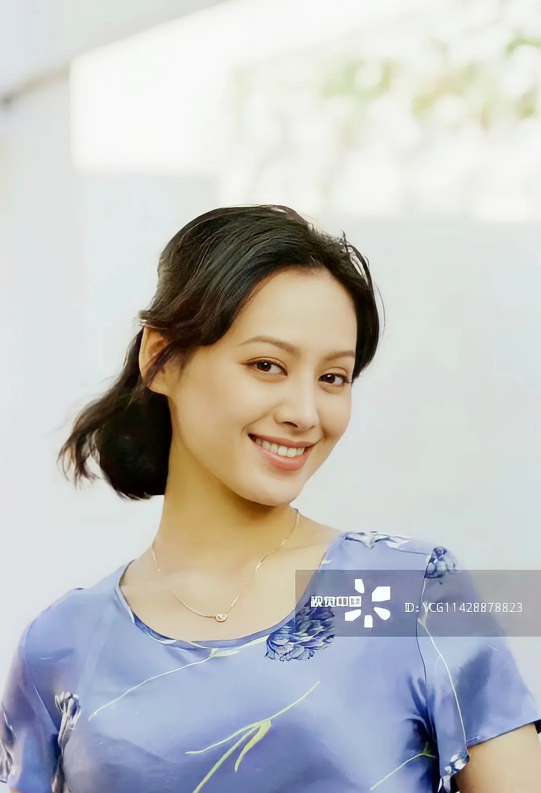 年轻时候的宁静太养眼了,放到现在也是清新自信的明媚浓颜大美女!