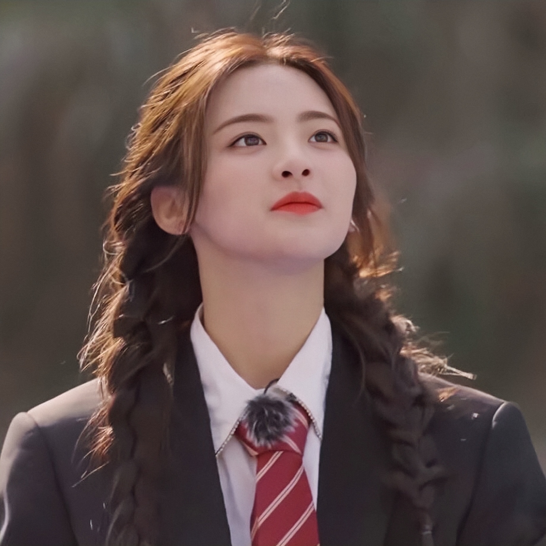 杨超越*_来自网易大神圈子_路上遇到爱豆