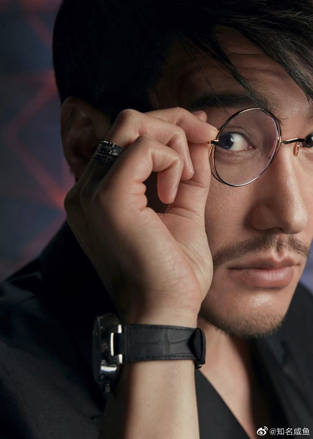 啊啊啊不愧是我妈妈的偶像,我妈总在我耳边念叨胡兵老师的好,她说她之