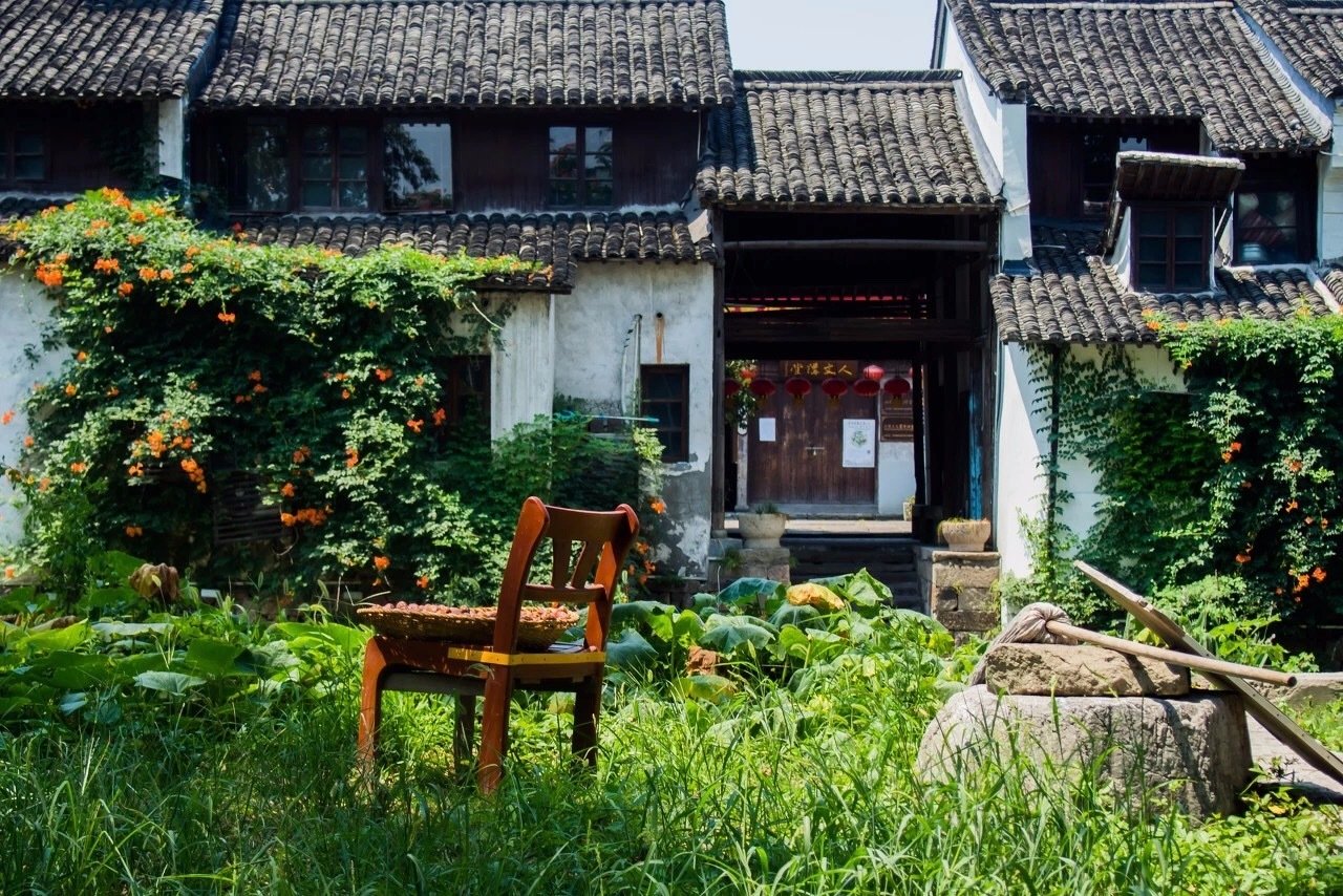 几间瓦房,四方小院,守着流年,幸福安康!