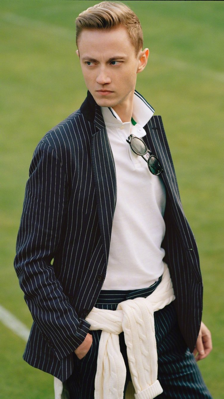 g2官推分享rekkles广告拍摄照 欧城真的很帅呀