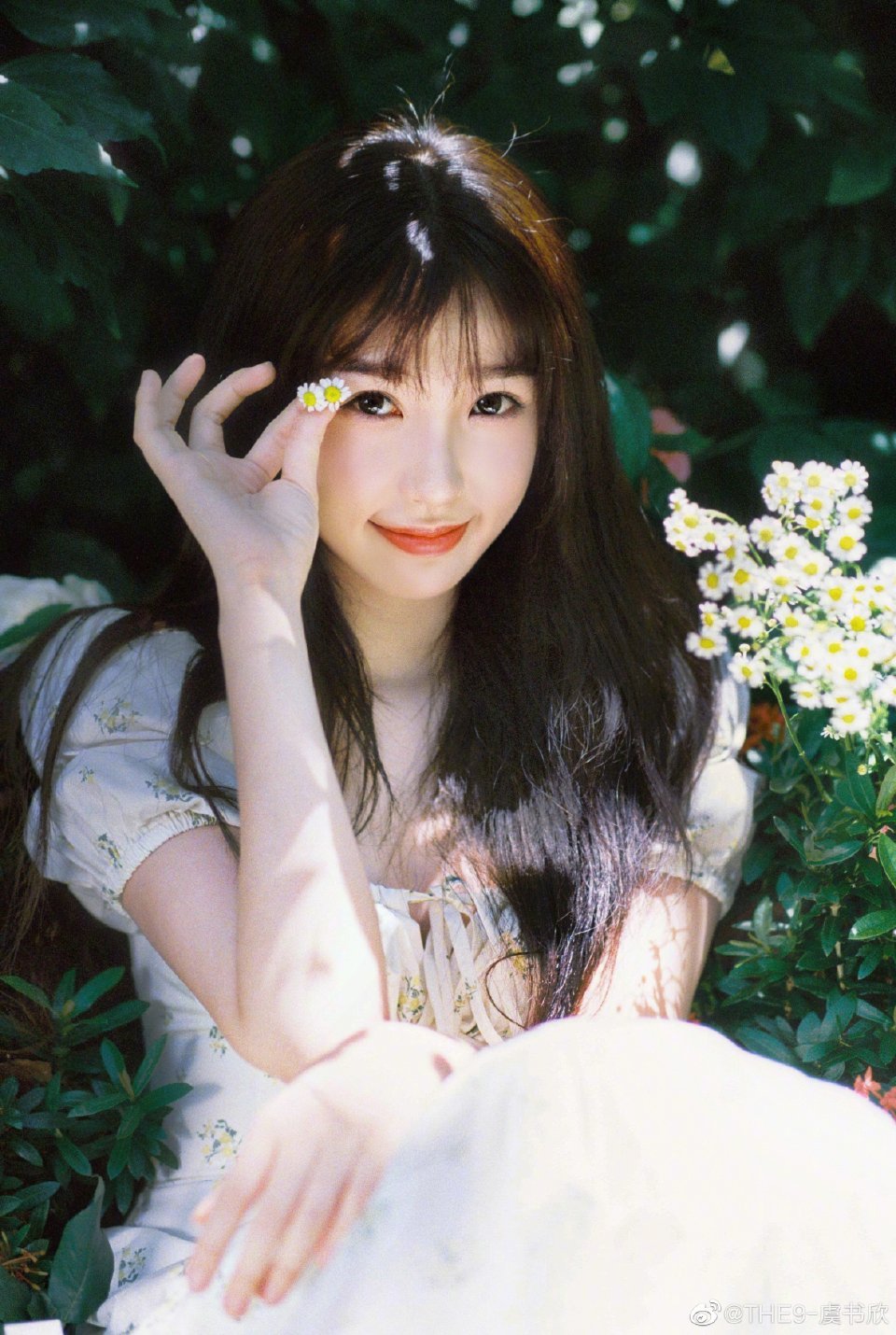 好漂亮好青春我们欣欣,一瞬间像在看少女言情杂志封面