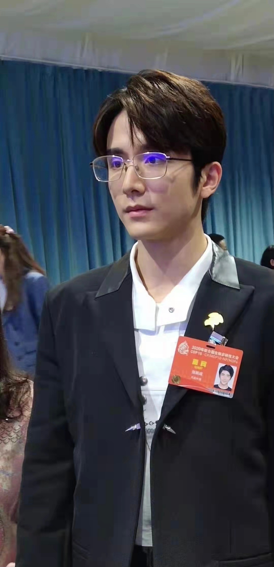 被今天的张新成生图帅拉了,一整个冲出屏幕的学术大佬商业精英苏感