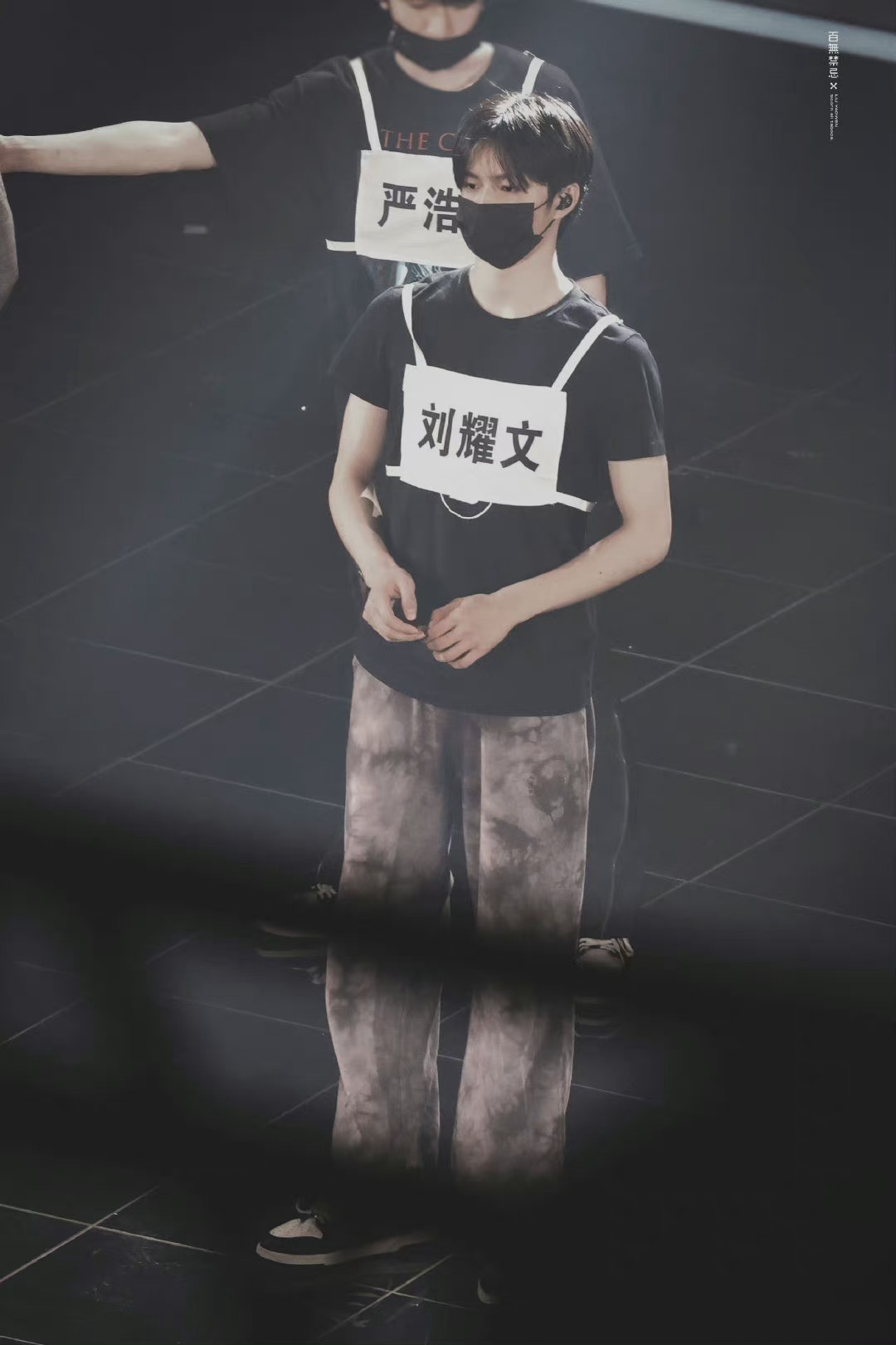 刘耀文非遗焕新夜舞台彩排.